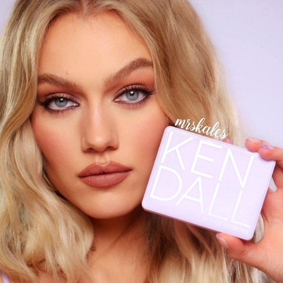 Kendall Blush & Highlighter Cheek Quad - Picture 9 of 16